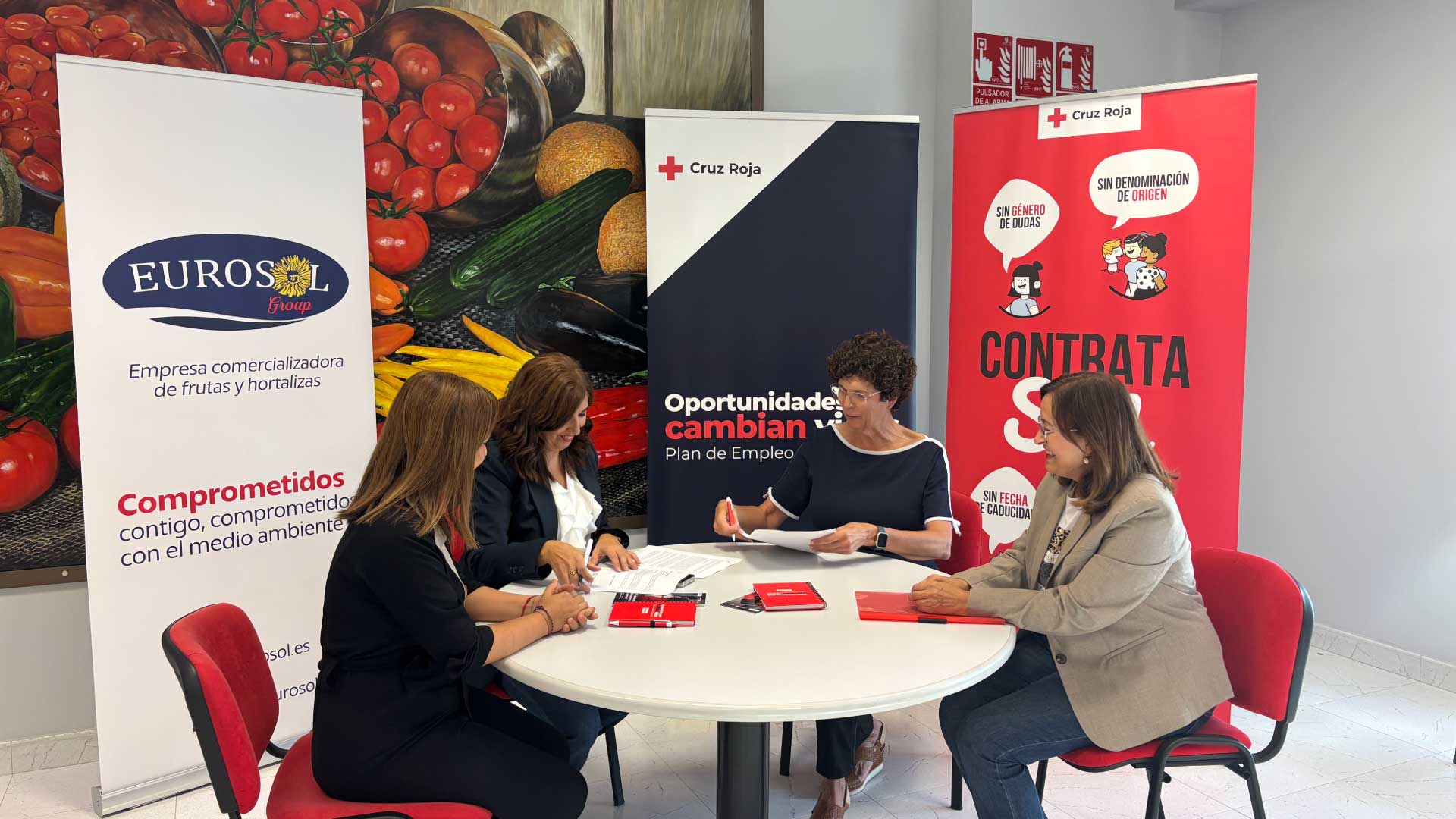 Eurosol y Cruz Roja Almería firman un convenio para impulsar la ...